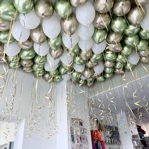 Воздушные шары с гелием под потолок 20 штук салатовый золото белый